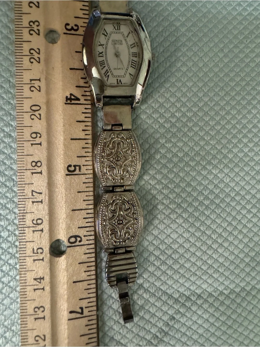 Geneva classic wristwatch